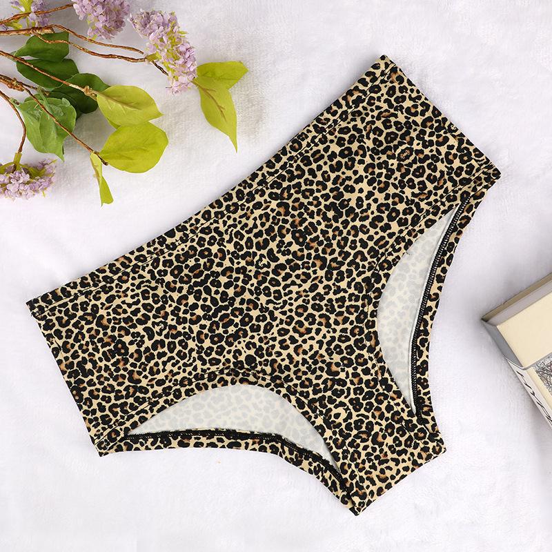 European & American Women's Leopard Print High-Waist Cotton Panties - Seamless, Breathable, Sexy Knit.