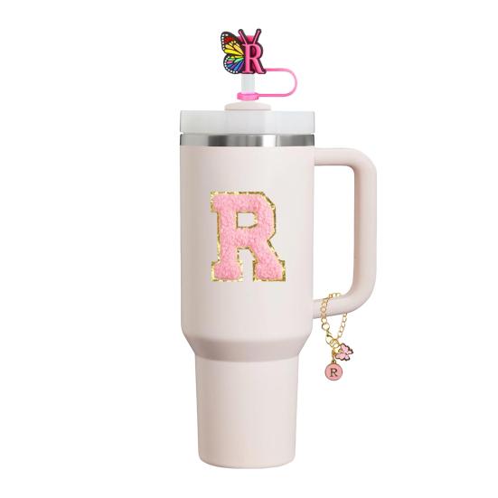 Set de 9 accesorii pentru pahare de 30 oz 40 oz Decorații cu inițiale pentru pahare de paie din silicon Capace cu litere Pandantive cu litere Opritoare rezistente la scurgere Autocolant cu farmec pentru mâner