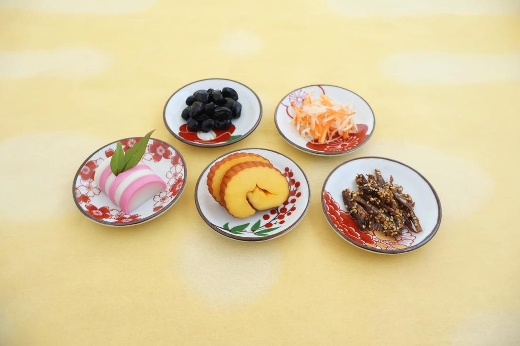 Saikai Pottery (Saikaitoki) Small Plate Set, Japanese Tableware, Hasami Ware, Red-Painted Flower Pattern Small Plates (Set of 5)