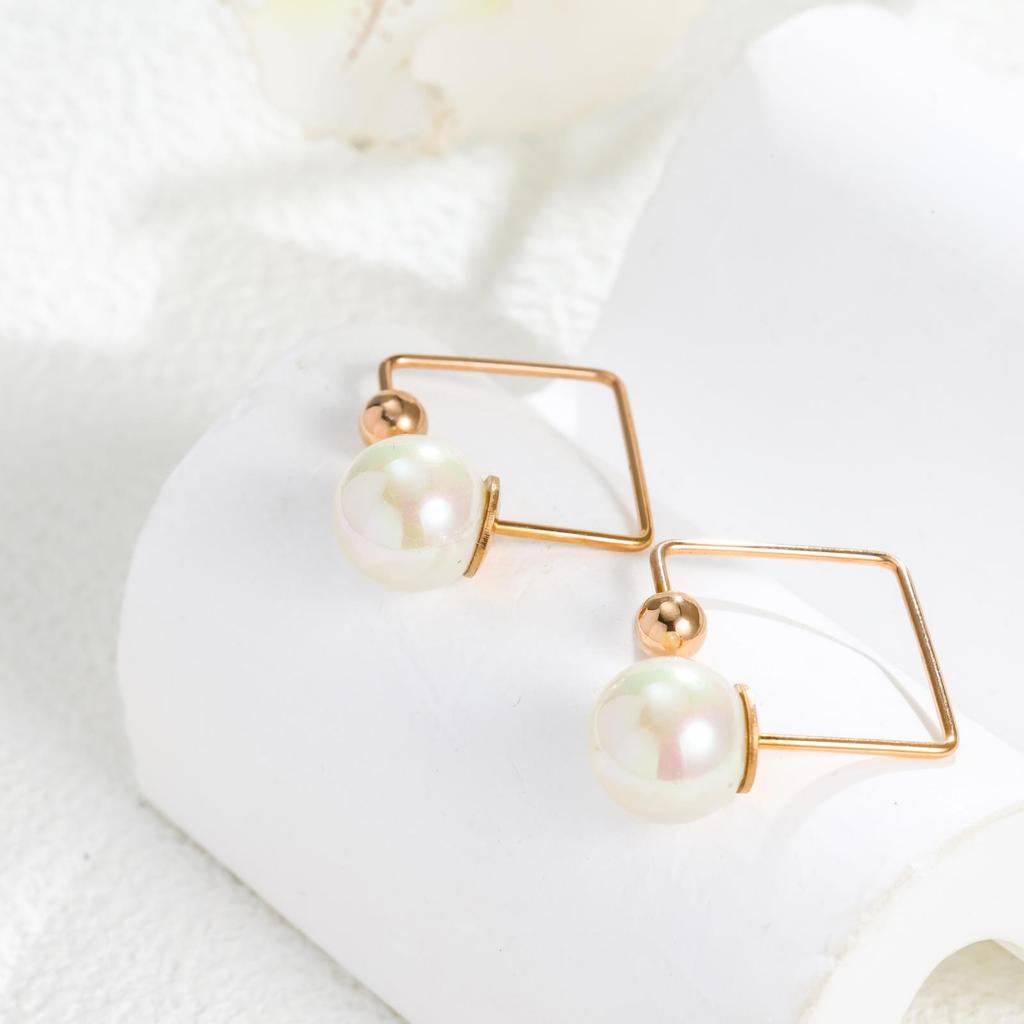 Xiaoxiangfeng Japanese and Korean Elegant Pearl Square Earrings Rose Gold Stud Earrings Niche High Color Retention