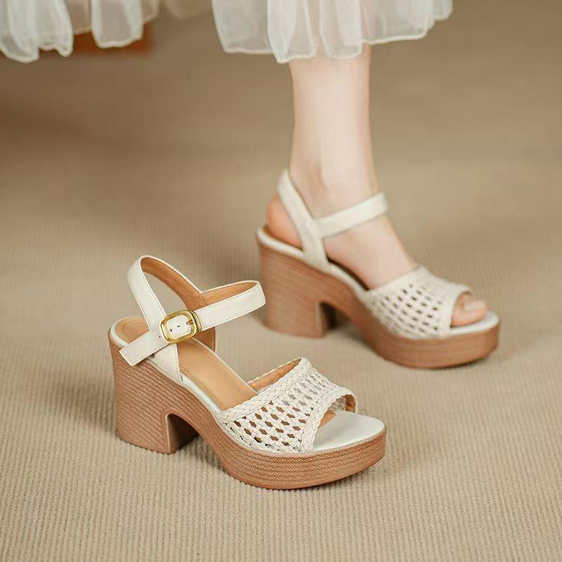 

Small fashion sandals women s summer 2025 new thick-soled open-toed soft-soled not tired feet heightened thick-heeled Roman shoes 35