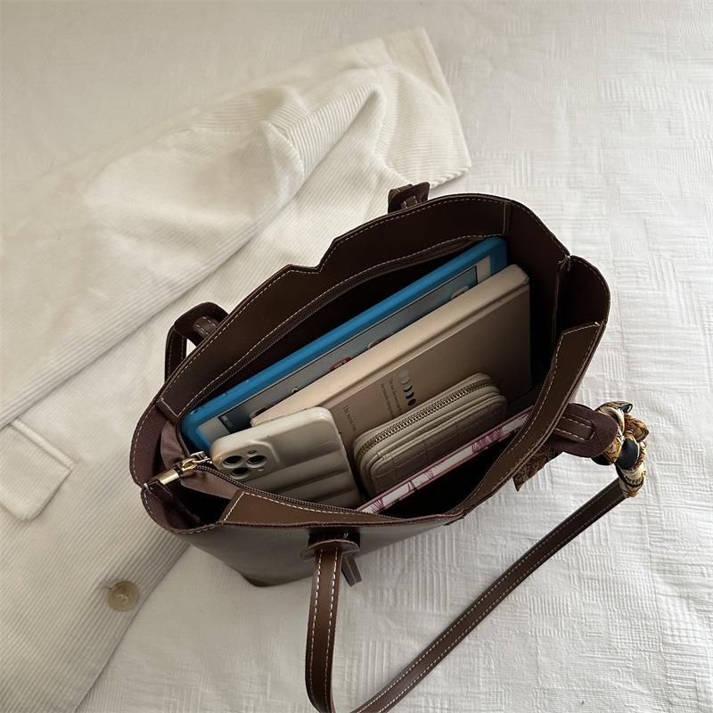 Large capacity bag new trendy niche casual tote bag simple shoulder bag handbag women
