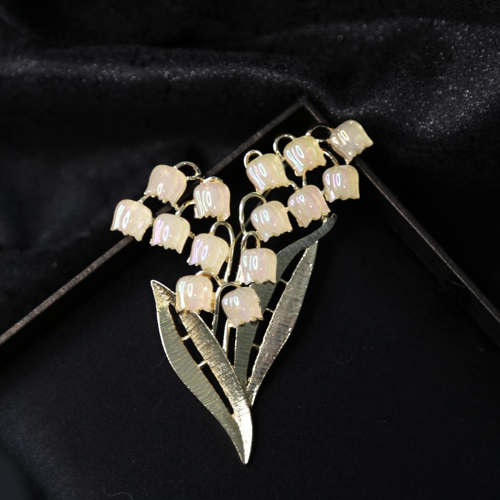 Classic Elegant Women Girls Fashion Lily of the Valley Flower Badges Pin Exquisite Lady Dazzle Floral Shining Brooch Jewelry