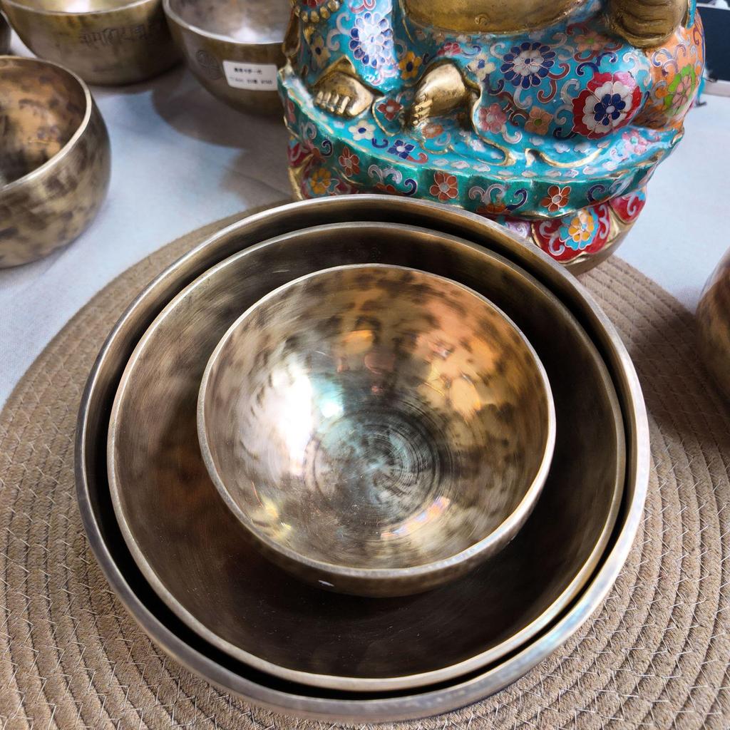 Full Moon Handmade Nepal Singing Bowl - Thickened Copper for Meditation and Yoga