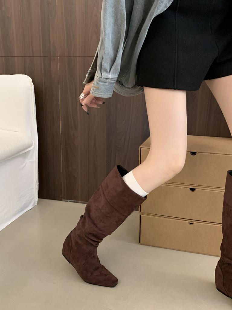 Botas Skinny de Camurça Cáqui Botas de Cavaleiro com Pelo Femininas 2025 Novo Outono e Inverno Skinny Salto Alto Botas Longas