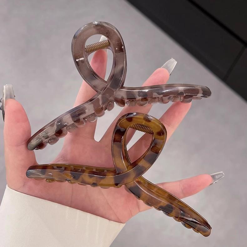 2024 Retro Leopard Print Large Hair Claw Clip for Women