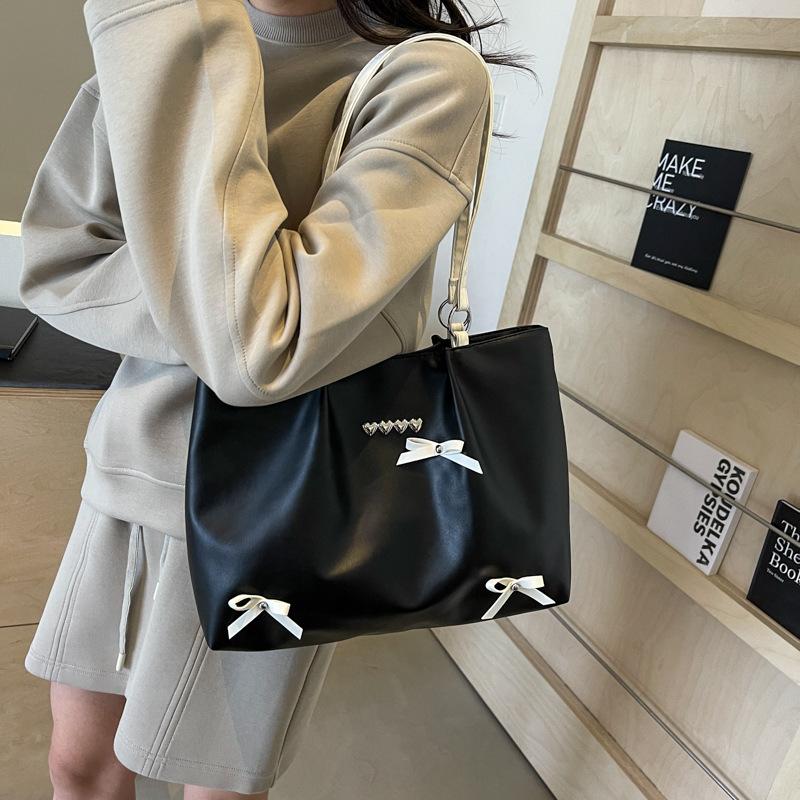 Leisure Commuting Large-capacity Bag Women's 2025 New Personalized Foreign Shoulder Bag College Students In Class Tote Bag