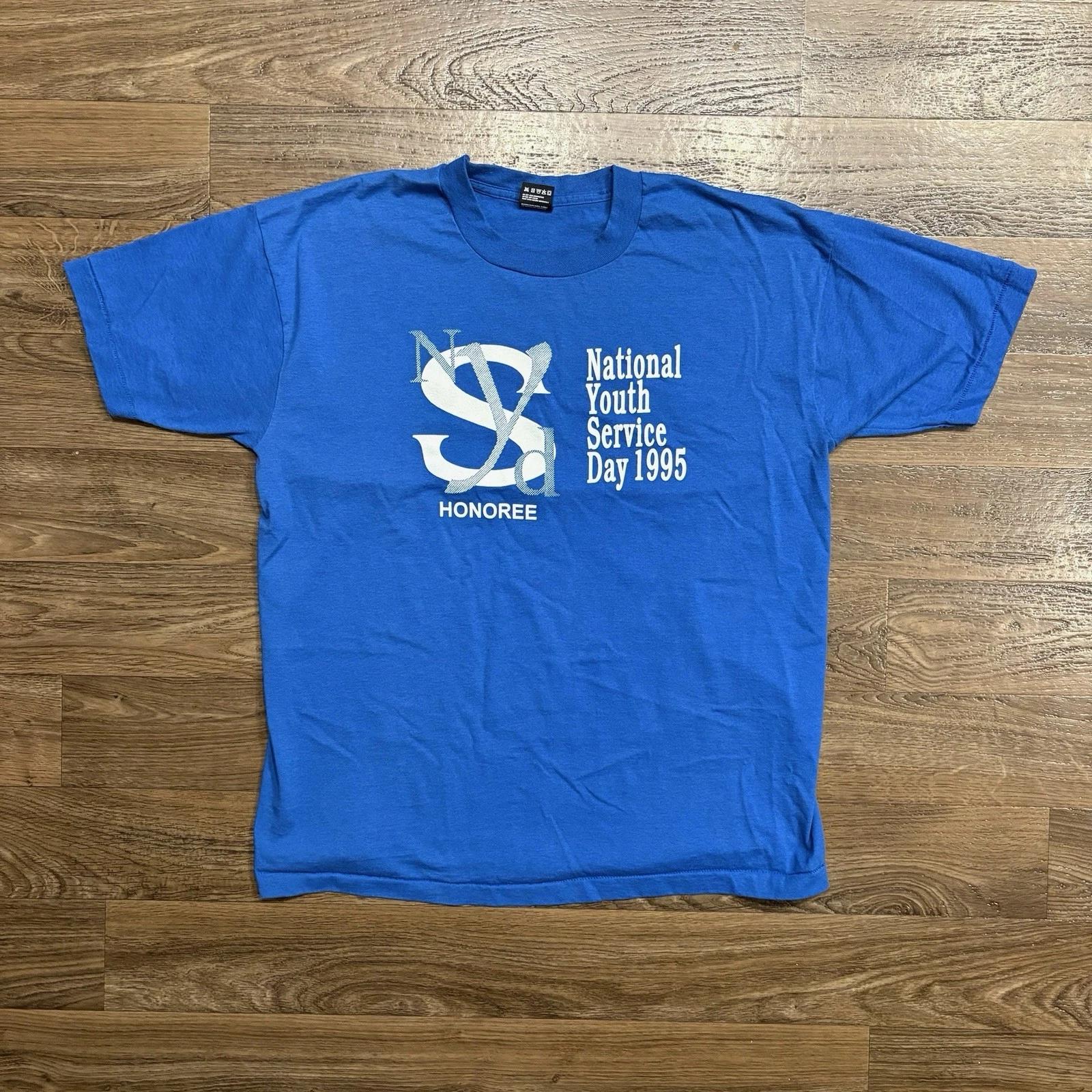 

Vintage / Y2K 1995 National Youth Service Day Honoree Blue Graphic T Shirt XL 4XL