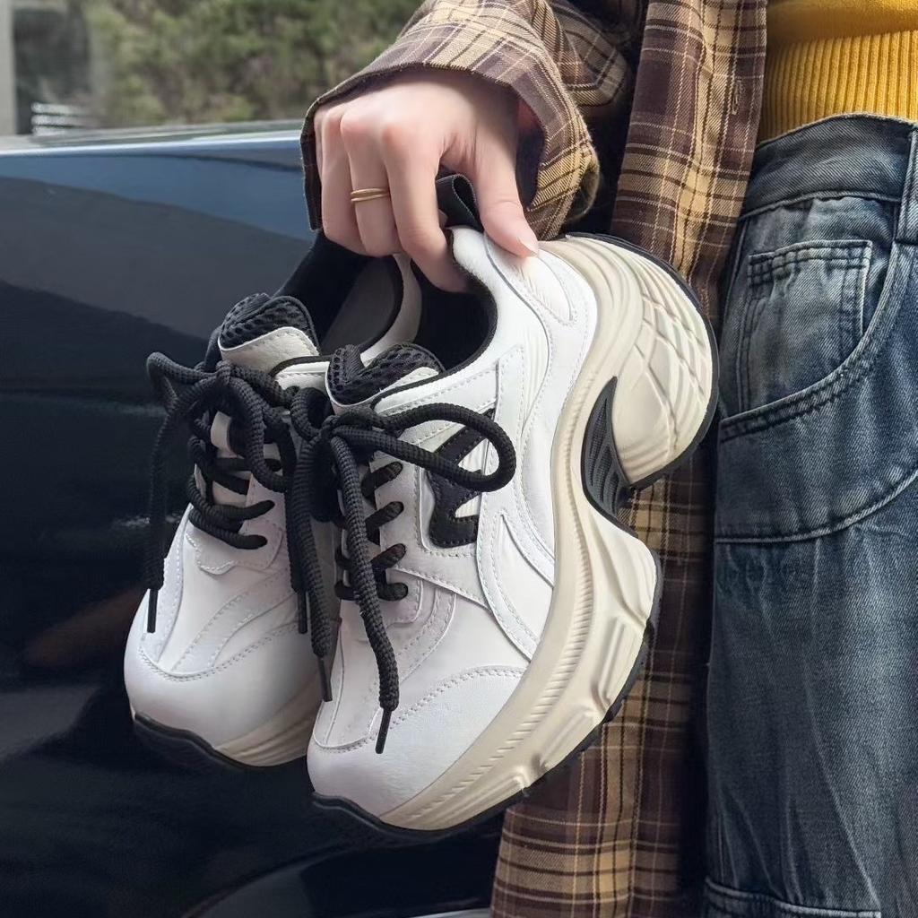 2025 autumn thick-soled heightening dad shoes women's versatile niche casual sports shoes ins show small feet and comfortable polishing