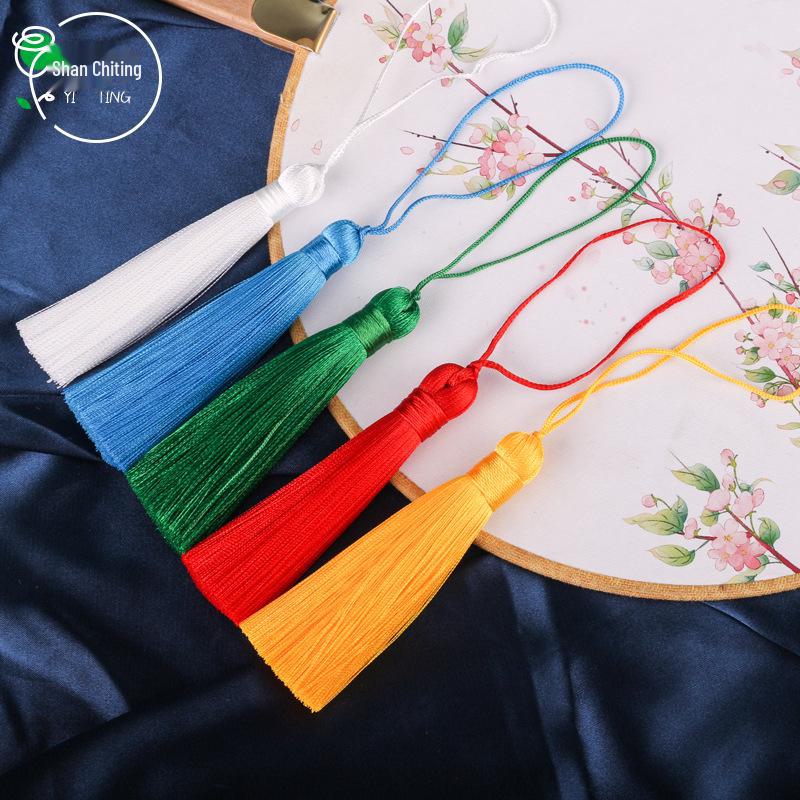 Cercei cu ciucuri de 8 cm: Bijuterii DIY și accesorii cu pandantive cu noduri chinezești.