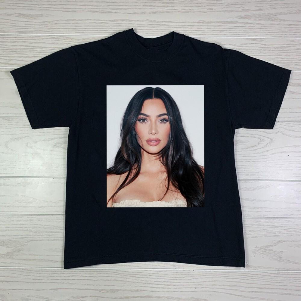 

New Rare Kim Kardashian American Gift For Fans Men All Size T-Shirt Unisex T-Shirt S