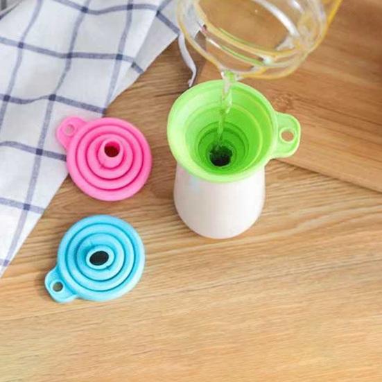 5Pcs Foldable Silicone Funnel, Mini Collapsible Oil Funnel for Kitchen, Portable Small Liquid Transfer Tool for Bottles