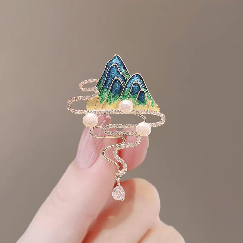Elegant Pearl Brooch for Women's Suits - High-End Jewelry Pin