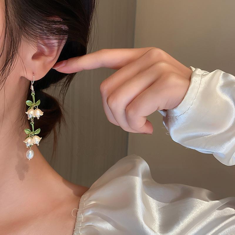 New Design Lily of The Valley Zircon Green Ear Hook for Women Fashion Elegant White Flowers Drop Earrings Wedding Party Zircon