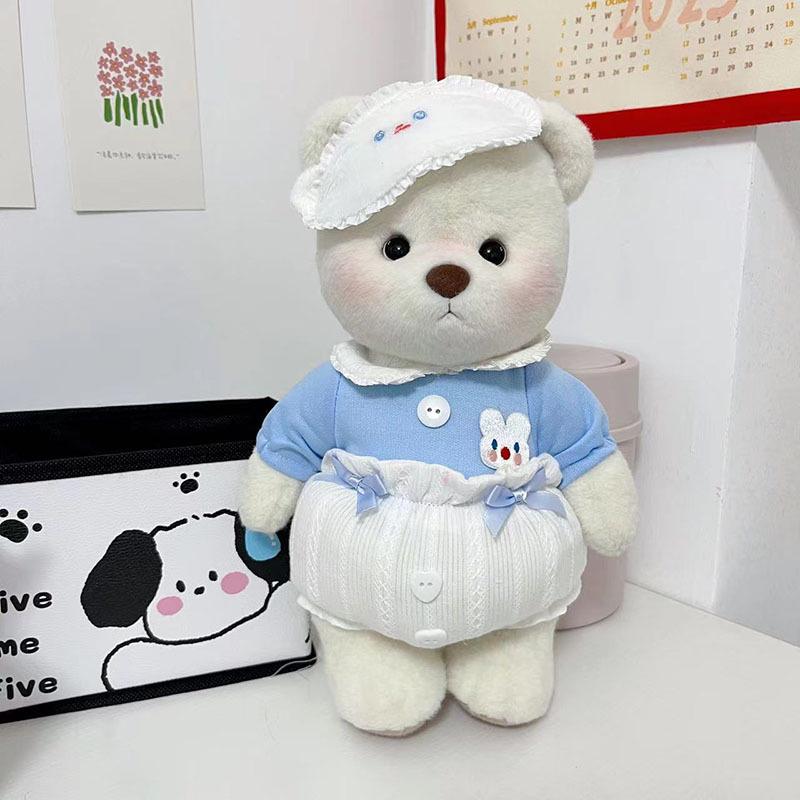 Jucărie de pluș Lina Bear de 30 cm cu pijama de travestit