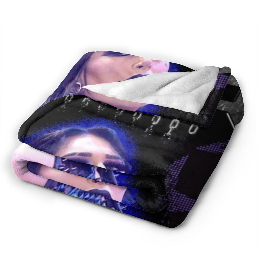 Superweiche Rhea Ripley Wrestlerin Wrestling-Kuscheldecke Premium Flanell-Fleece Leichte Decke Gemütlich Warme Decken Ganzjahres