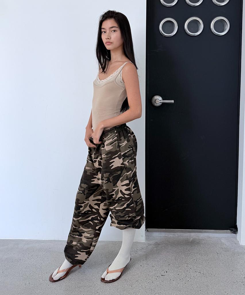 ODOR Molly Wide Jogger In Camo