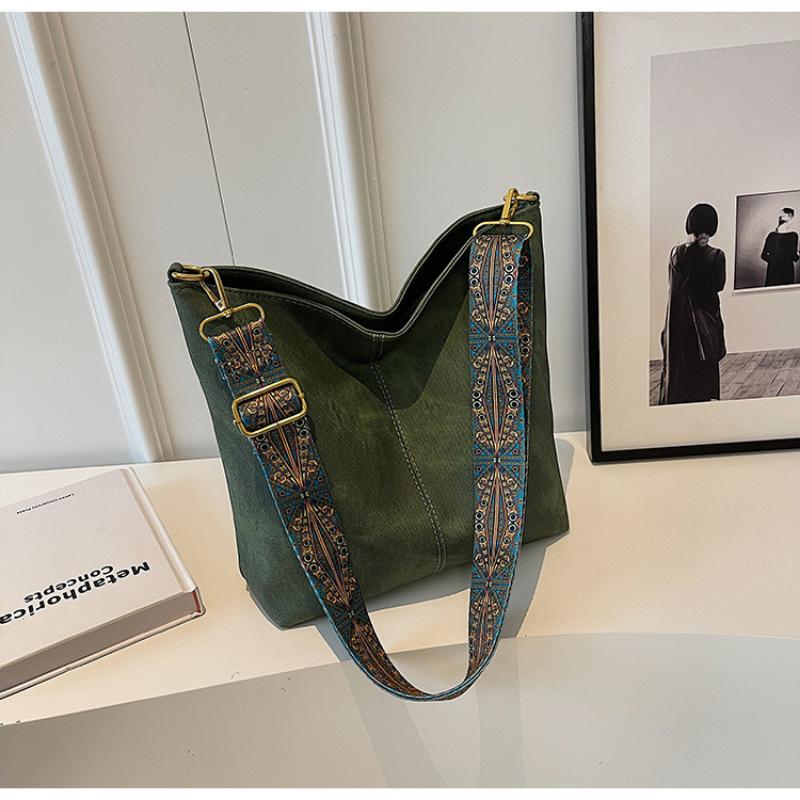 Simple and Stylish New Women's Shoulder Bag, Crossbody Bag, Large Capacity Tote Bag