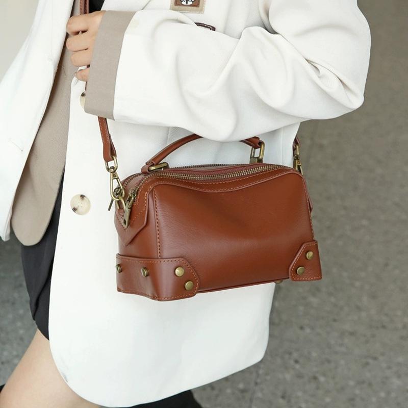 2025 Soft Leather Crossbody Bag: Fashionable, Versatile Women's Genuine Cowhide Handbag