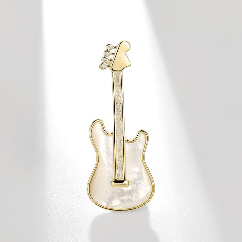 Bo Xin Yun Luxury Saltwater Shell Violin Brooch: Elegant European-American Fashion Accessory