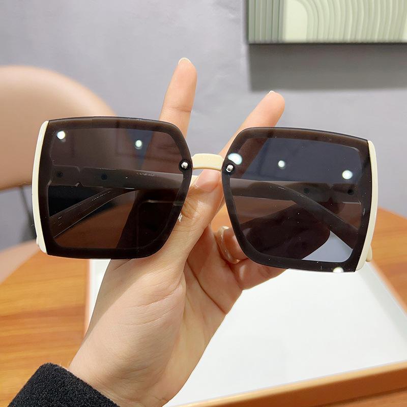 JYL Sunglasses Small Square Frame Brand Versatile Eyewear Style WF8885 A-14695 белый дыма