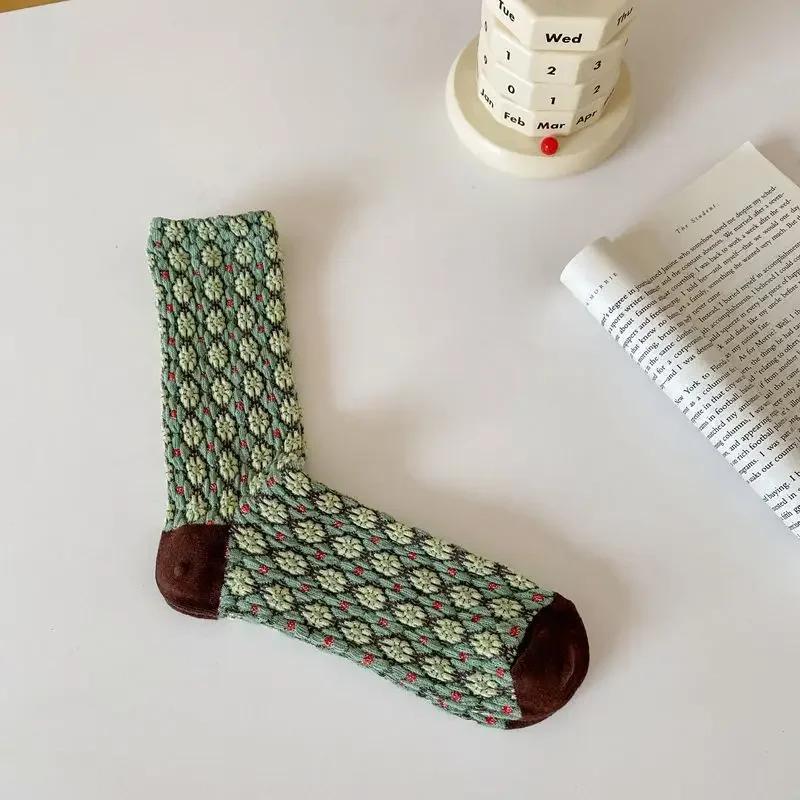 French Floral Vintage Mid-Calf Socks Flower Embossment Kawaii Socks Women Japanese Fashion Harajuku Retro Streetwear Long Socks