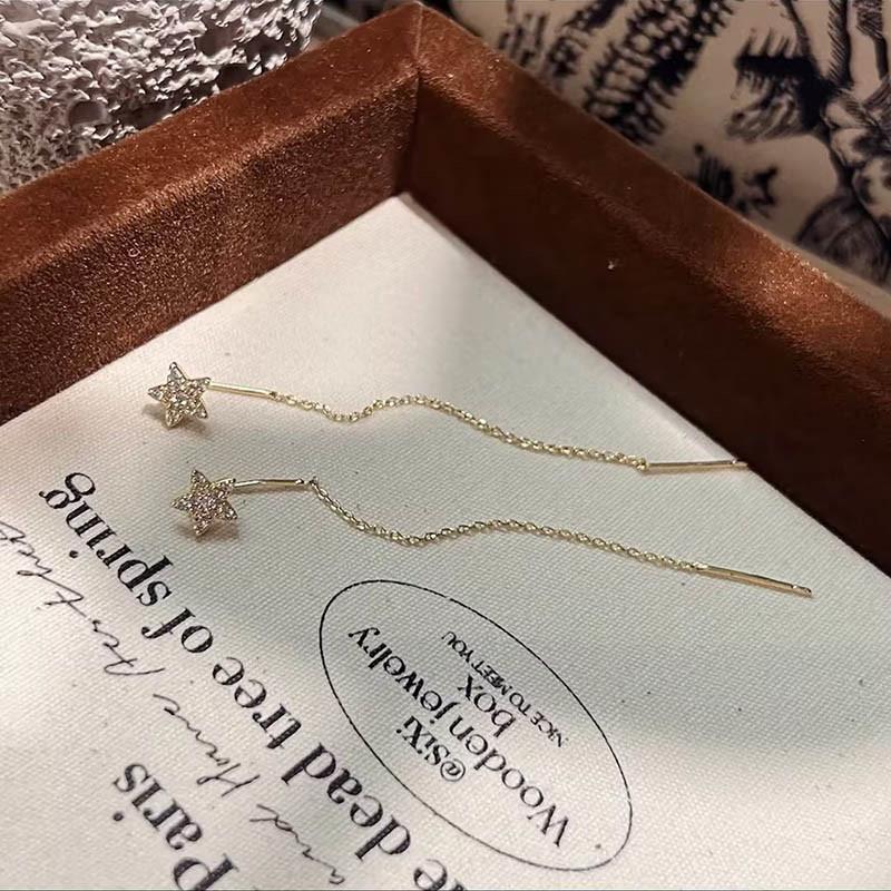 

Европейские и американские серьги. Легкие, роскошные и высококачественные серьги-цепочки. Нишевые серьги с кисточками в стиле ретро.