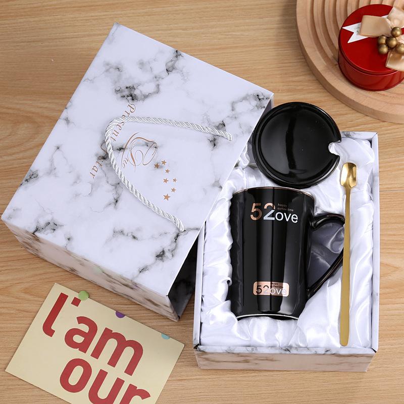Ceramic Souvenir Black and White Mug with Lid and Spoon Couple Water Cup Household Ceramic Cup