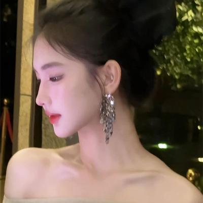 Light Luxury Sequin Tassel Earrings, Palace Style, Exaggerated Temperament, Metal Earrings, European and American Style Earrings, Niche Design