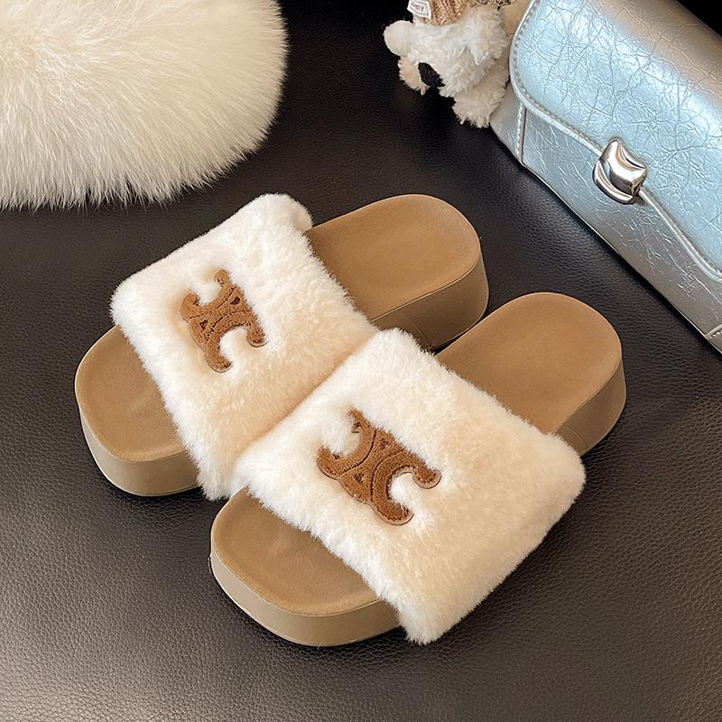 Thick-bottomed one-character slippers for women in autumn and winter 2025, new Korean version of fashion versatile outer slippers for women