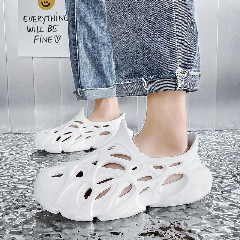 Velké velikosti děrované boty pánské 2025 léto nové párové trendy venkovní prodyšné pánské řidičské tašky s hlavou pantofle