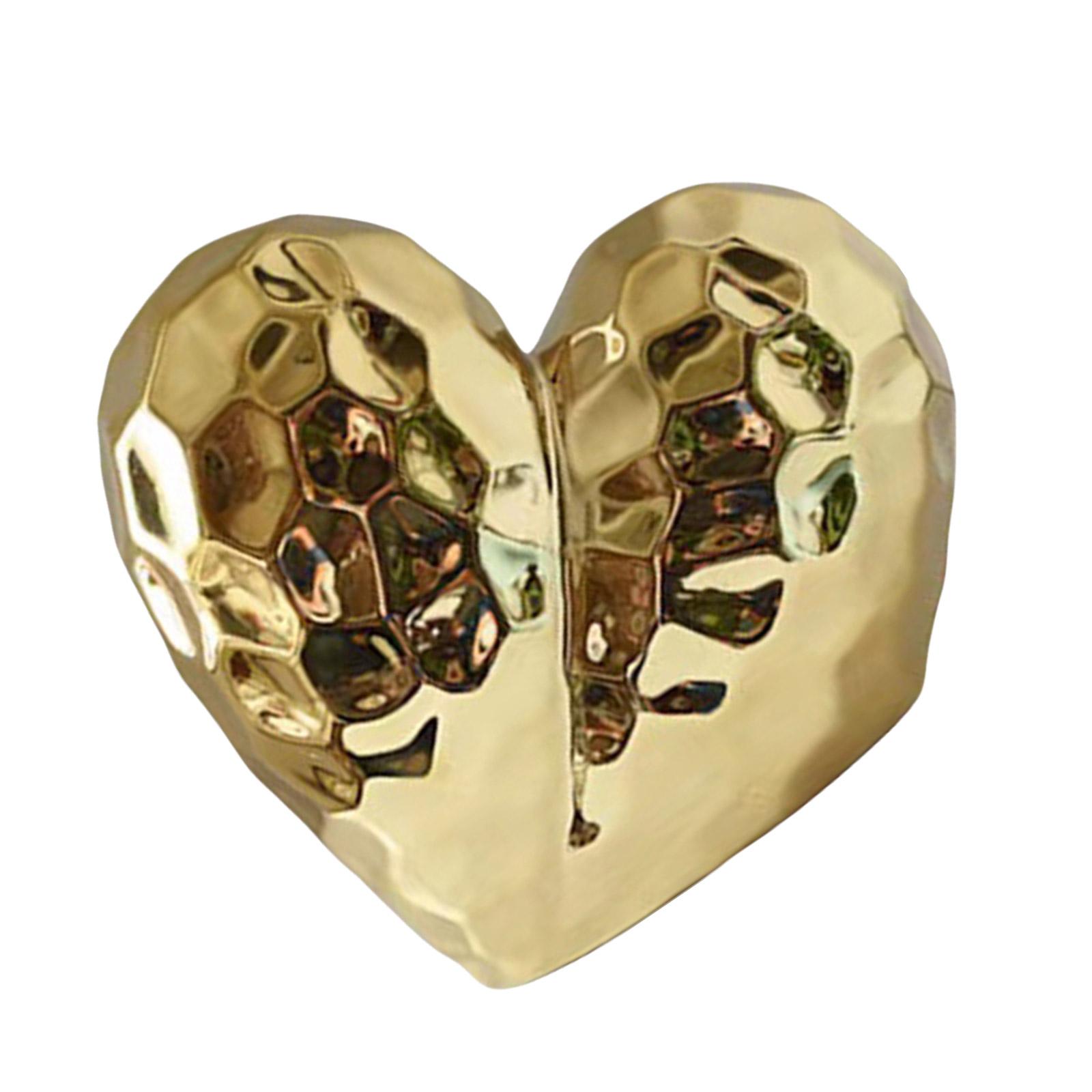 

Contemporary Heart Shaped Ceramic Statue Ornament for Living Room with Ceramic and Symbolic Love Meaning золотой