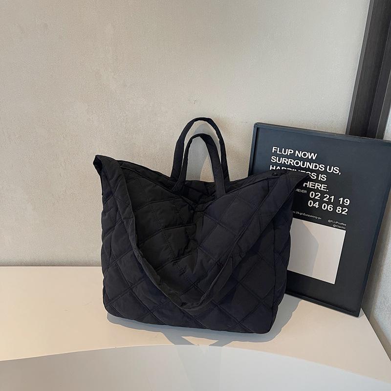 

Large capacity tote bag women s new fashion casual shoulder armpit bag high sense versatile messenger bag чёрный