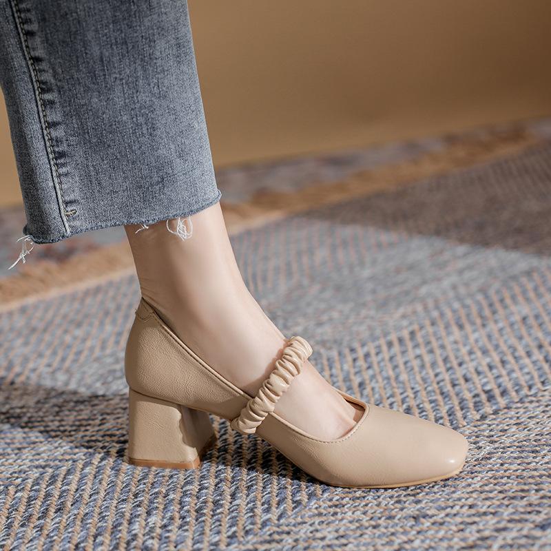 

Натуральная кожа плоская для женщин Huizhou обувь винограда мать же толстый каблук одиночные туфли женские весенние новые высокие каблуки женские 40