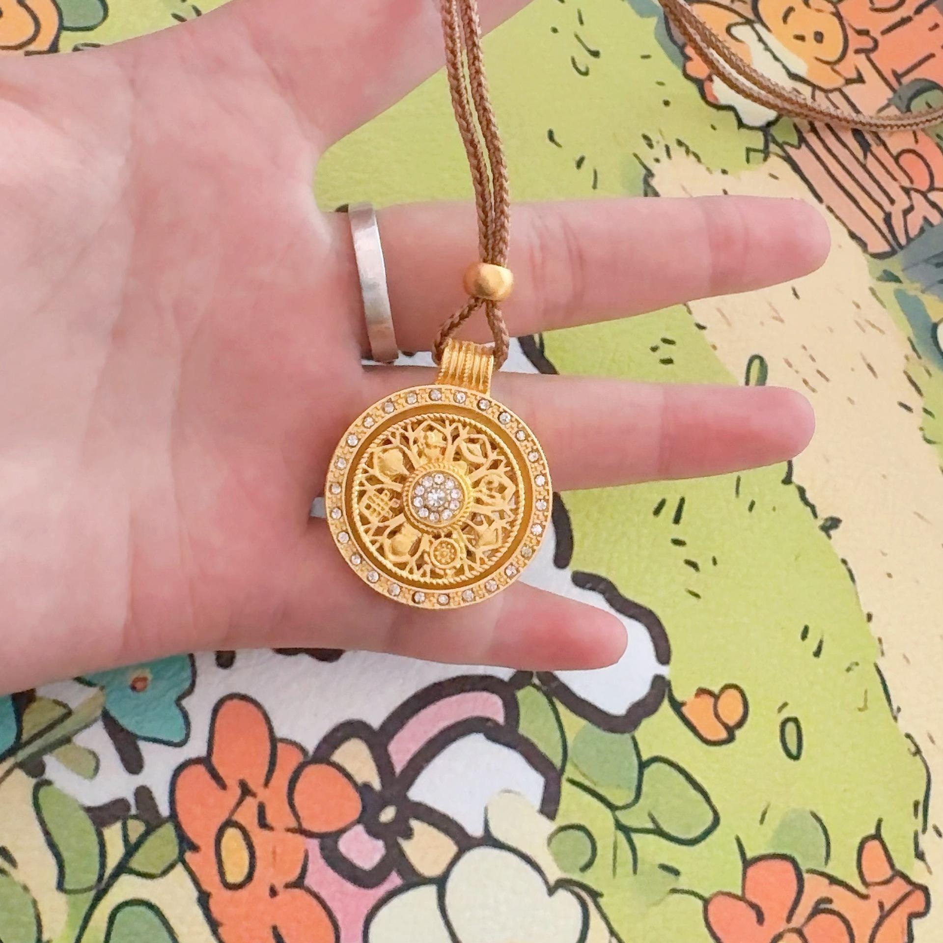 Ancient Method Sand Gold Rotatable Eight Treasures Luo Pan Pendant Necklace - New Chinese Style, National Trend