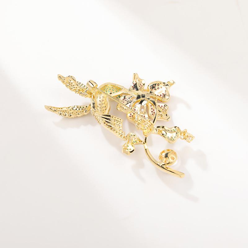 Bo Xin Yun Bird Brooch with Zircon, Freshwater Pearl, Agate, and Flower Design