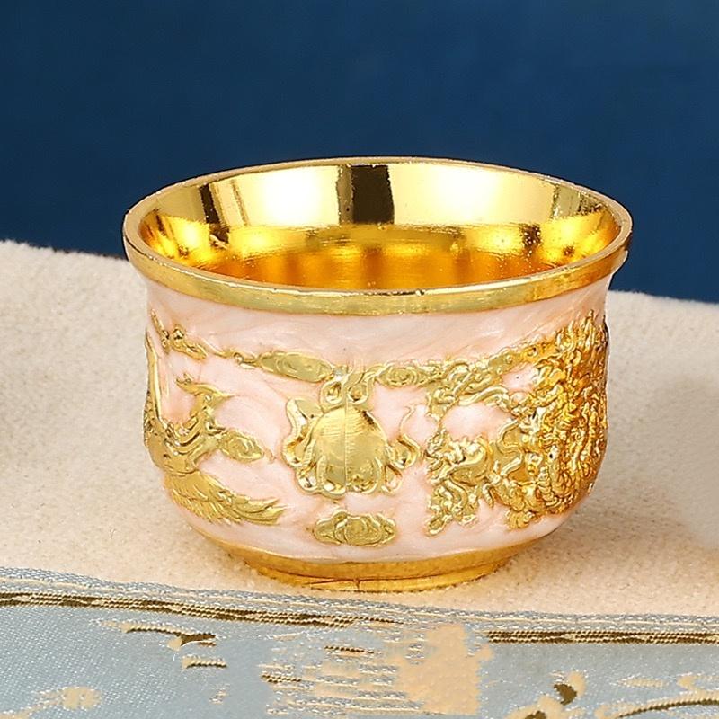

Dragon and Phoenix Engraved Mini Spirits Vodka Cup Liquor 25ml Retro Alloy Portable Personalized Tea Tumbler Home Decorative білий