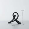 Modern Black White Twisted Resin Decoration Items Home Livingroom Table Sculpture Ornaments Study Office Desk Statue Accessories
