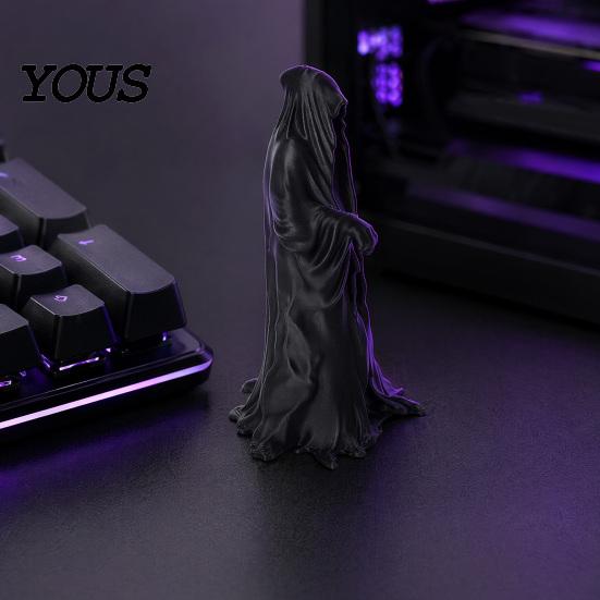 Exquisite Texture Statue 3D Printed Faceless Statue, Mysterious Hooded Figurine, Minimalist Art Sculpture for Desk Dark Style Bookshelf,