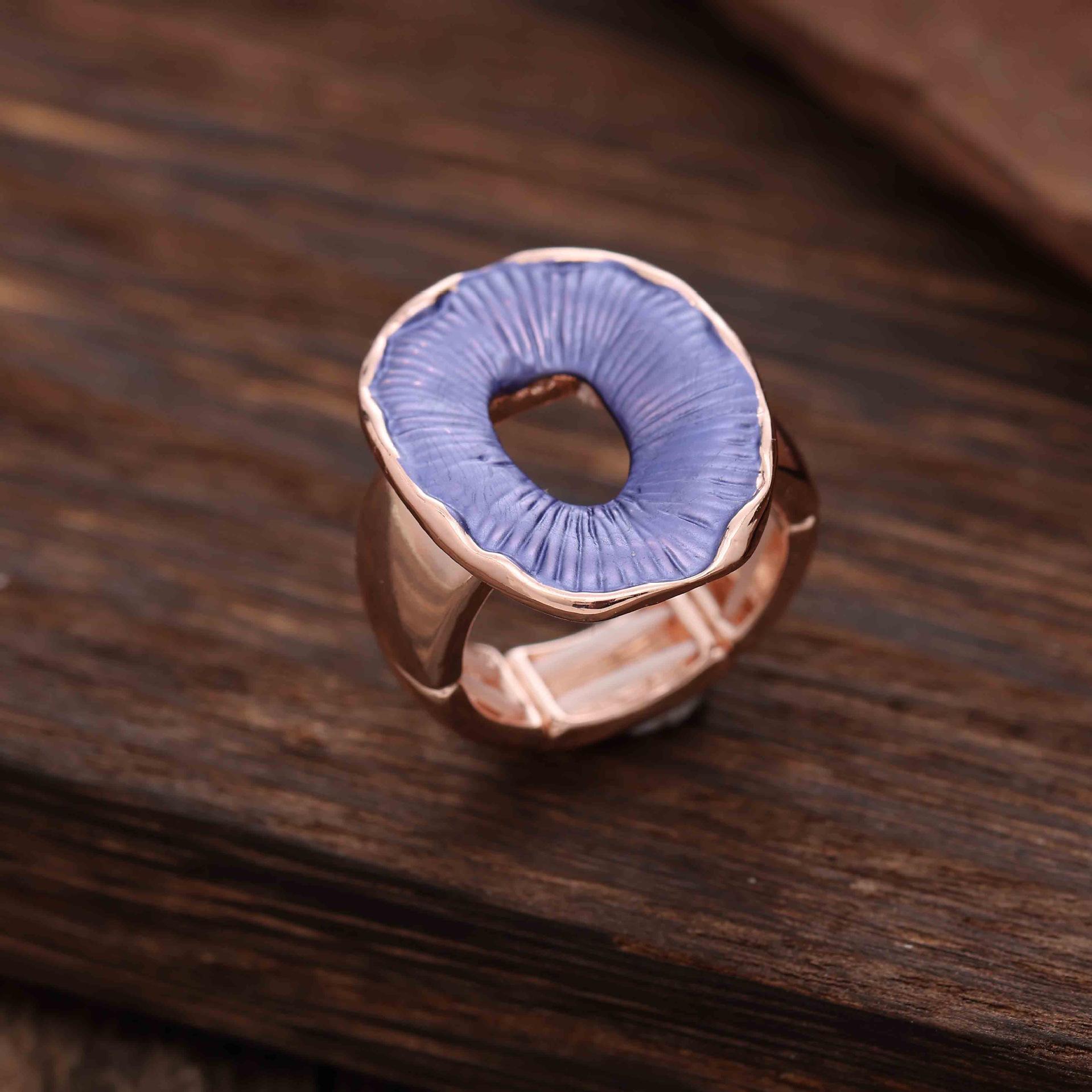 

Новое цветное кольцо из сплава в форме пончика, простое маленькое свежее женское эластичное кольцо Elastic Adjustable