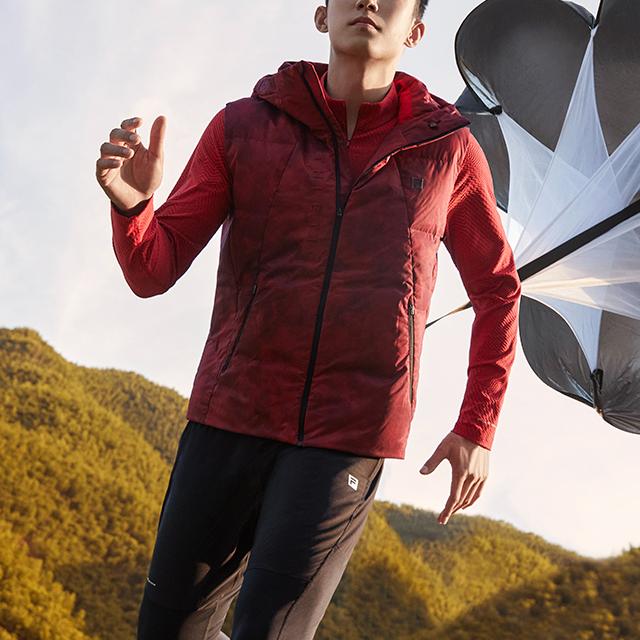 Fila Allover-Print Fitness Daunenweste Herrenwesten A11M341903F-ZA