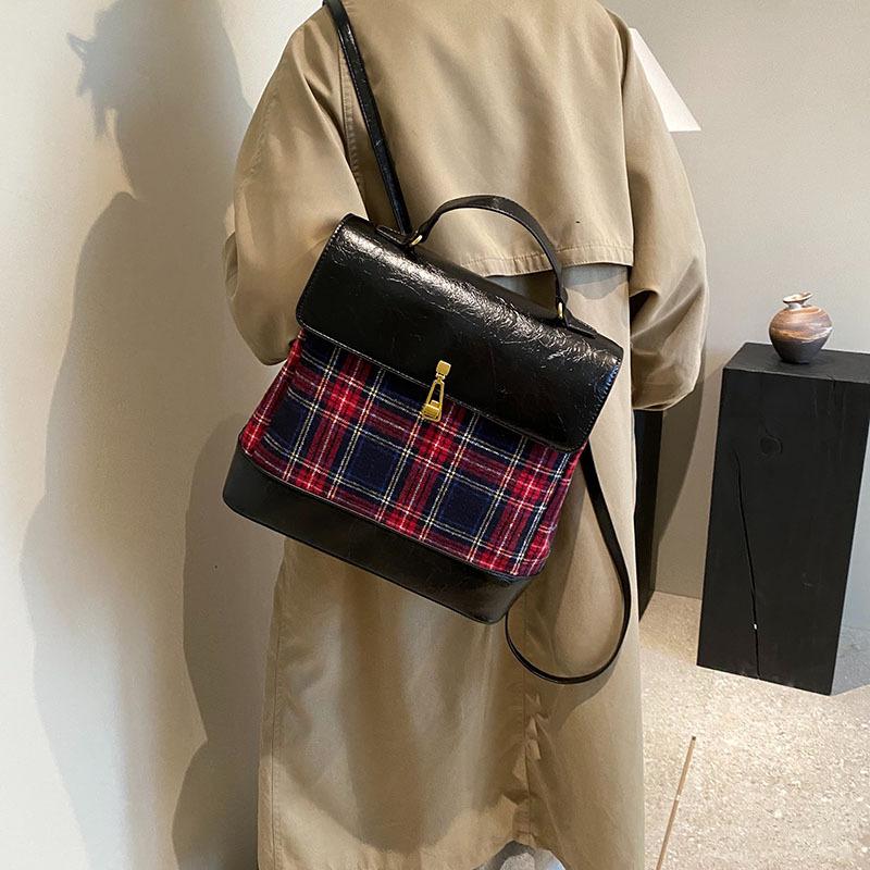 New trendy plaid women's bag, fashionable and casual color contrasting splicing portable shoulder backpack.
