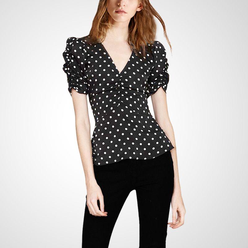 

Летняя приталенная футболка с короткими рукавами в горошек Black M