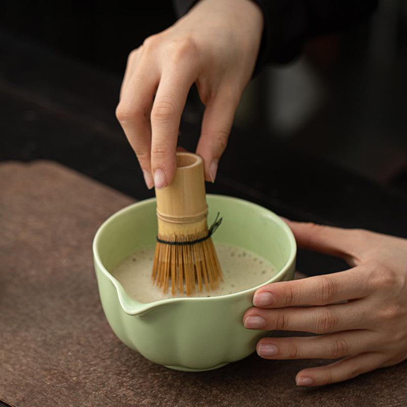 4-piece set Matcha Bowl Japanese Tea Cup Gift Matcha Chawan with Pouring Spout for Kitchen Home Tea Room Dining Room