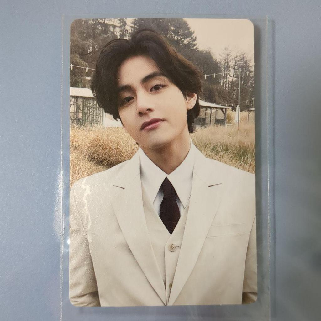 [USED] BTS Special 8 Photo-Folio V Tae Trading Card Photobook