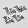 Gotischer Vampir Fledermaus Anhänger - Silbernes Halloween Schmuck Accessoire