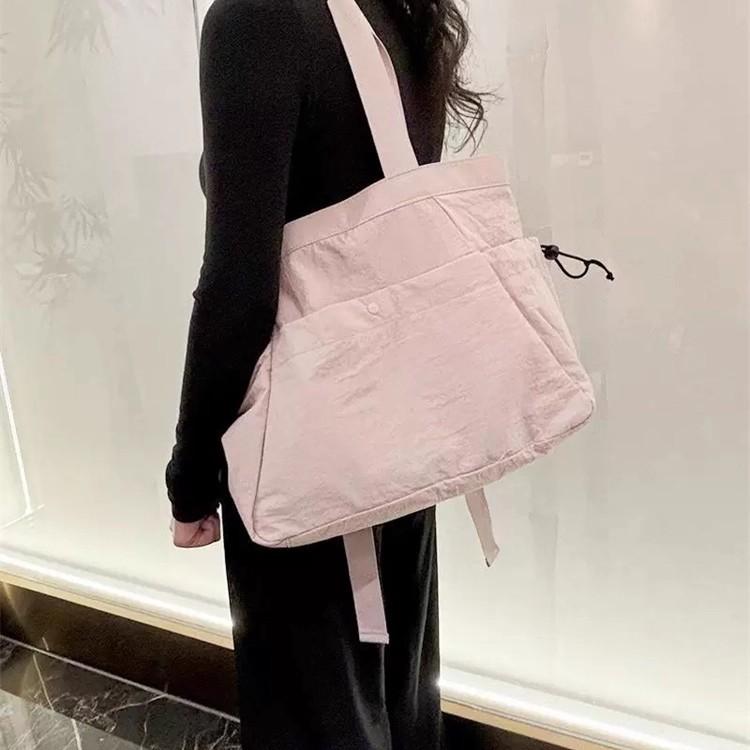 Bag women's large-capacity spring and summer new women's sports simple and versatile portable shoulder bag