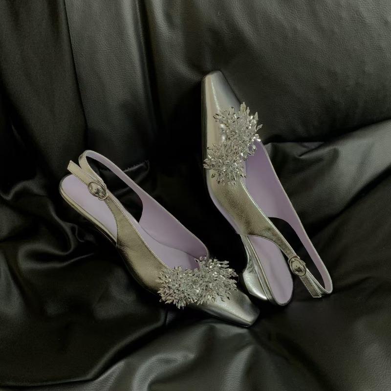 

Новая женская обувь Шлепанцы и сандалии С квадратным носком Ажурные На толстом каблуке Одинарная обувь 40 серебряный