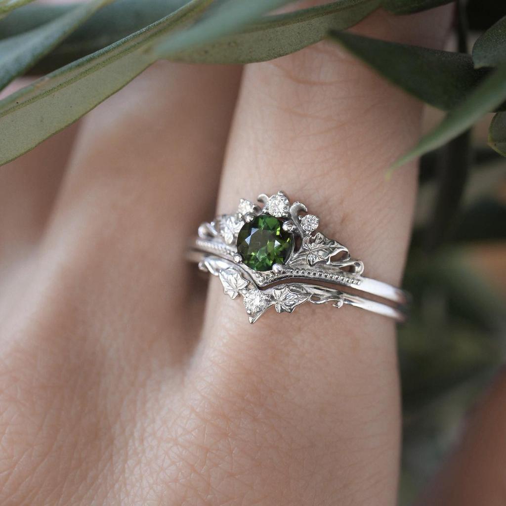 Elegant Floral Ring: Silver Crown with Green Zircon Branch Design for Couples