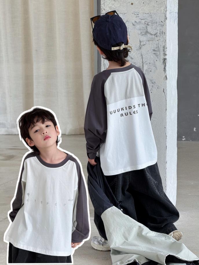 Wszechstronna dziecięca koszulka z długim rękawem i nadrukiem na wiosnę i jesień